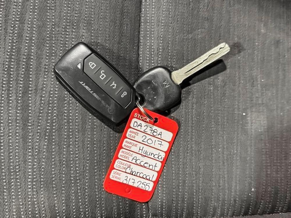 Hyundai Accent SE 2017 à vendre à Trois-Rivières - 31