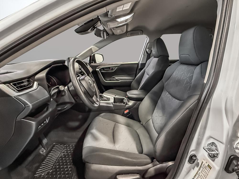 Toyota RAV4 LE AWD 2022 d&rsquo;occasion à vendre - 16