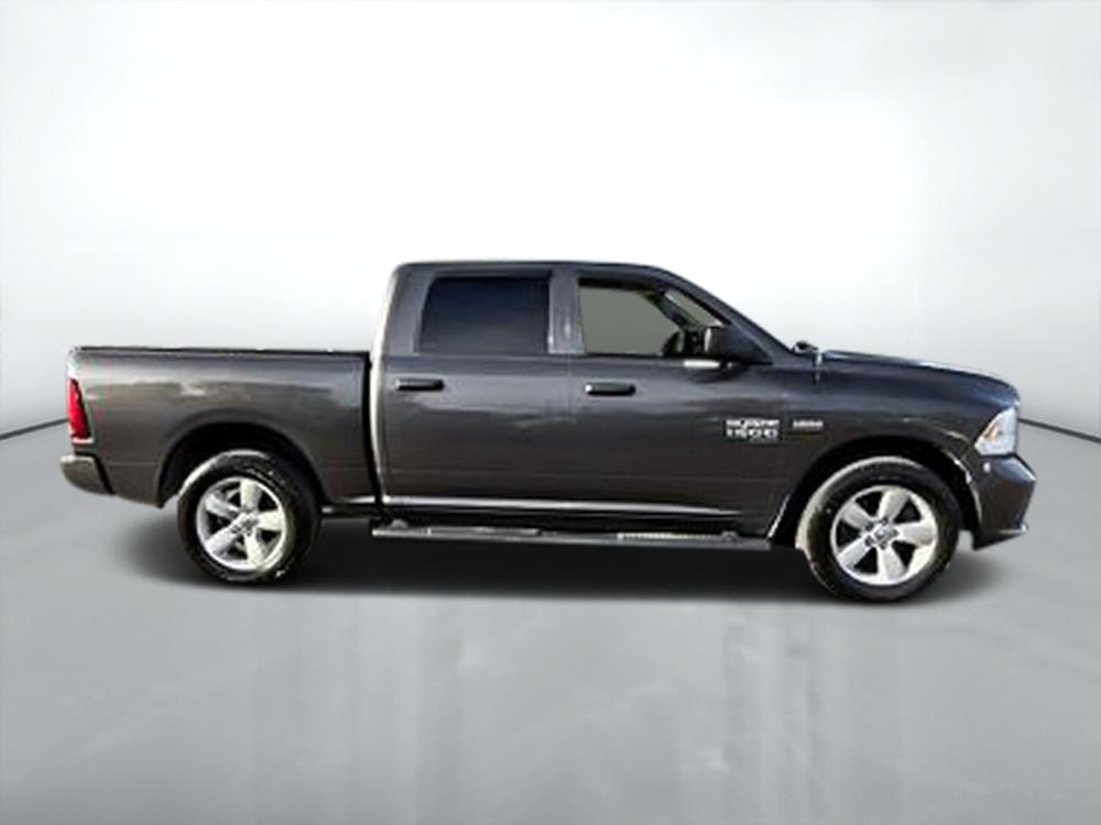 Ram 1500 Classic TRADESMAN 2021 d&rsquo;occasion à vendre - 2