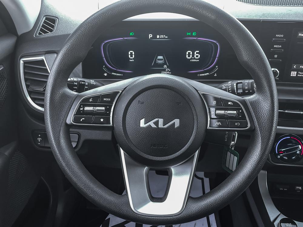 Kia Seltos 2024 Blanc usage à vendre Kia Seltos 2024 Blanc usage à vendre