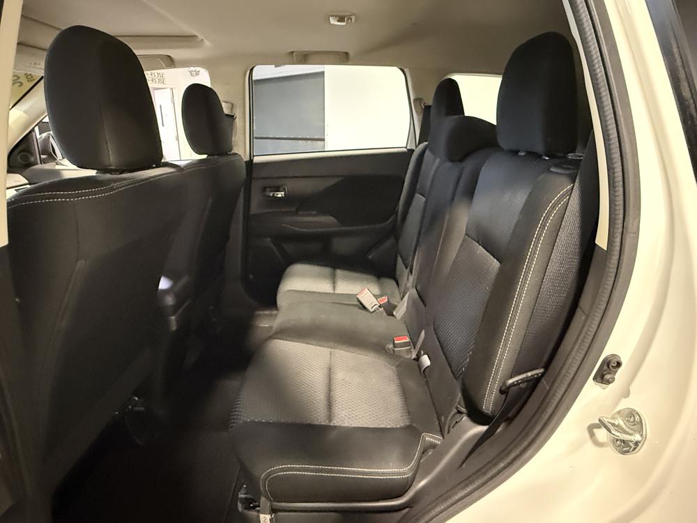 Mitsubishi Outlander SE 2017 d&rsquo;occasion à vendre - 30
