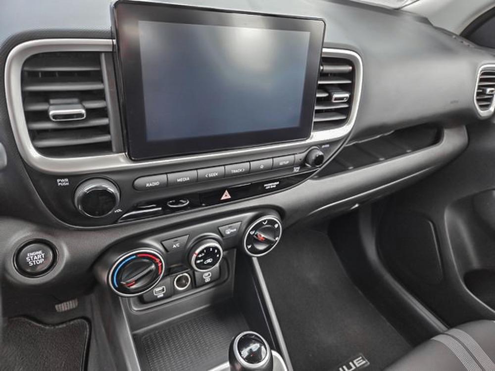 Hyundai Venue Preferred 2023 d&rsquo;occasion à vendre - 19