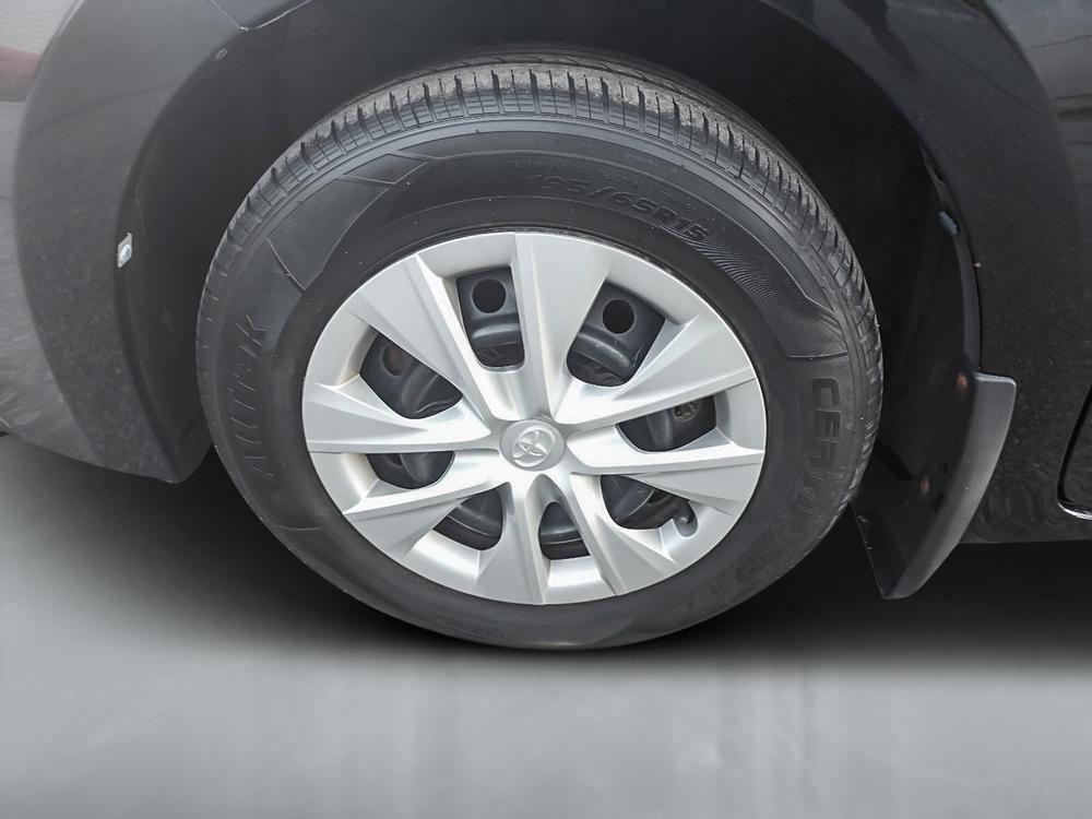 Toyota Corolla CE 2016 d&rsquo;occasion à vendre - 11