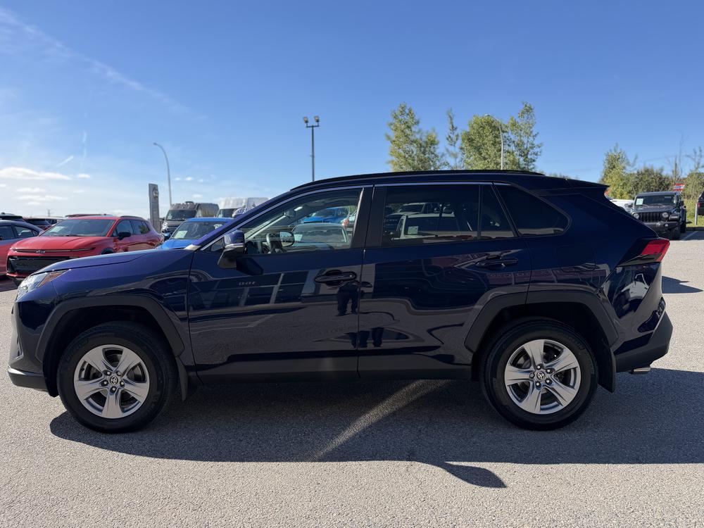 Toyota RAV4 XLE 2022 d&rsquo;occasion à vendre - 7