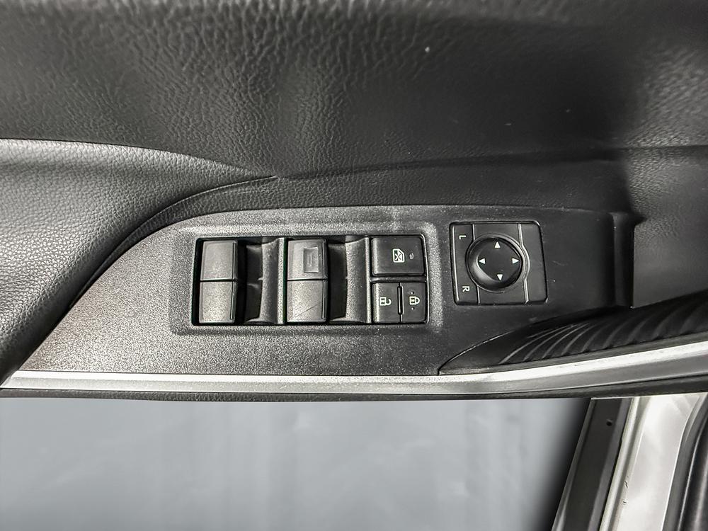 Toyota RAV4 LE AWD 2022 d&rsquo;occasion à vendre - 14
