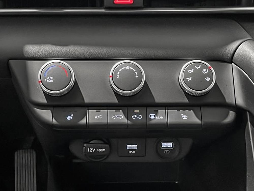 Hyundai Elantra Essential 2023 à vendre à Trois-Rivières - 24