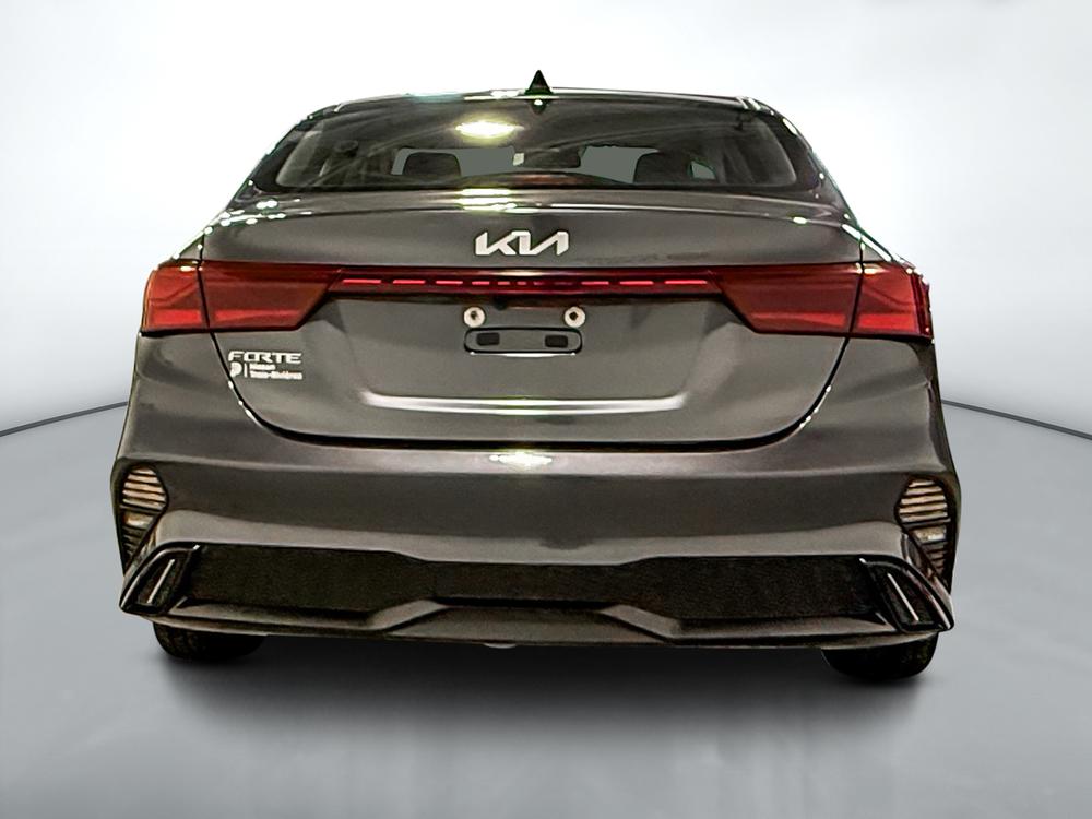 Kia Forte EX 2024 d&rsquo;occasion à vendre - 4