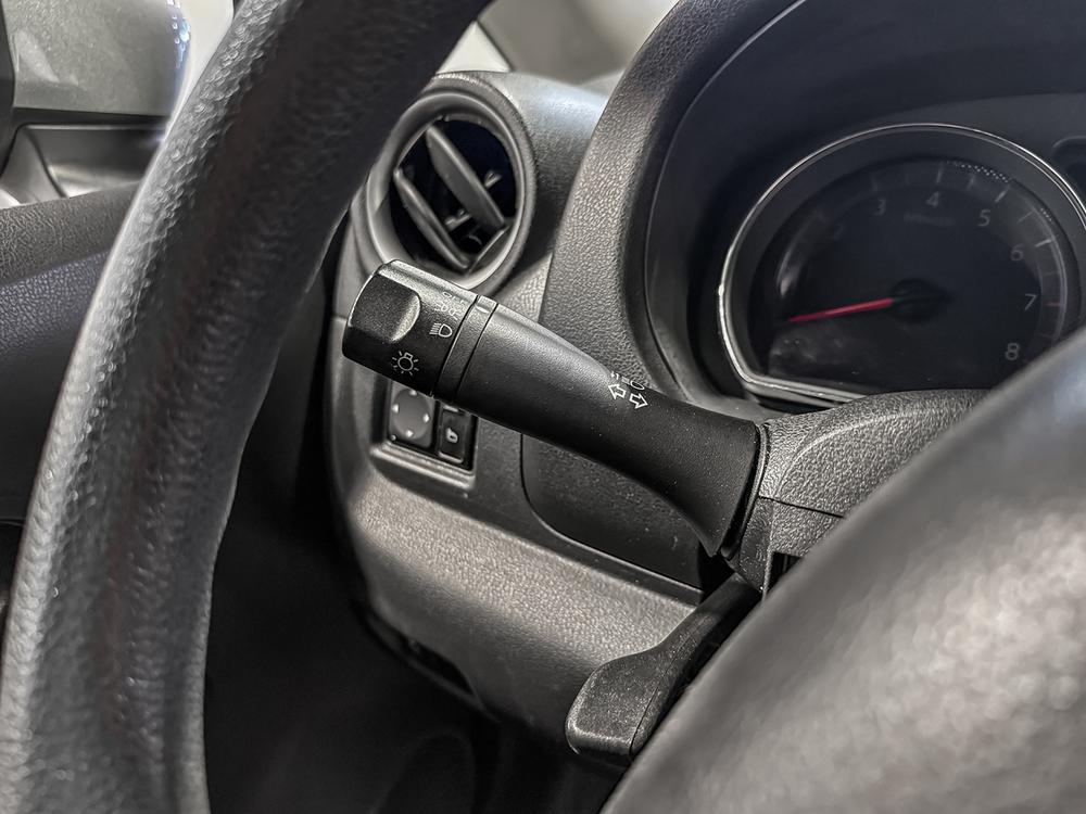 Nissan Versa Note S 2015 à vendre à Shawinigan - 19