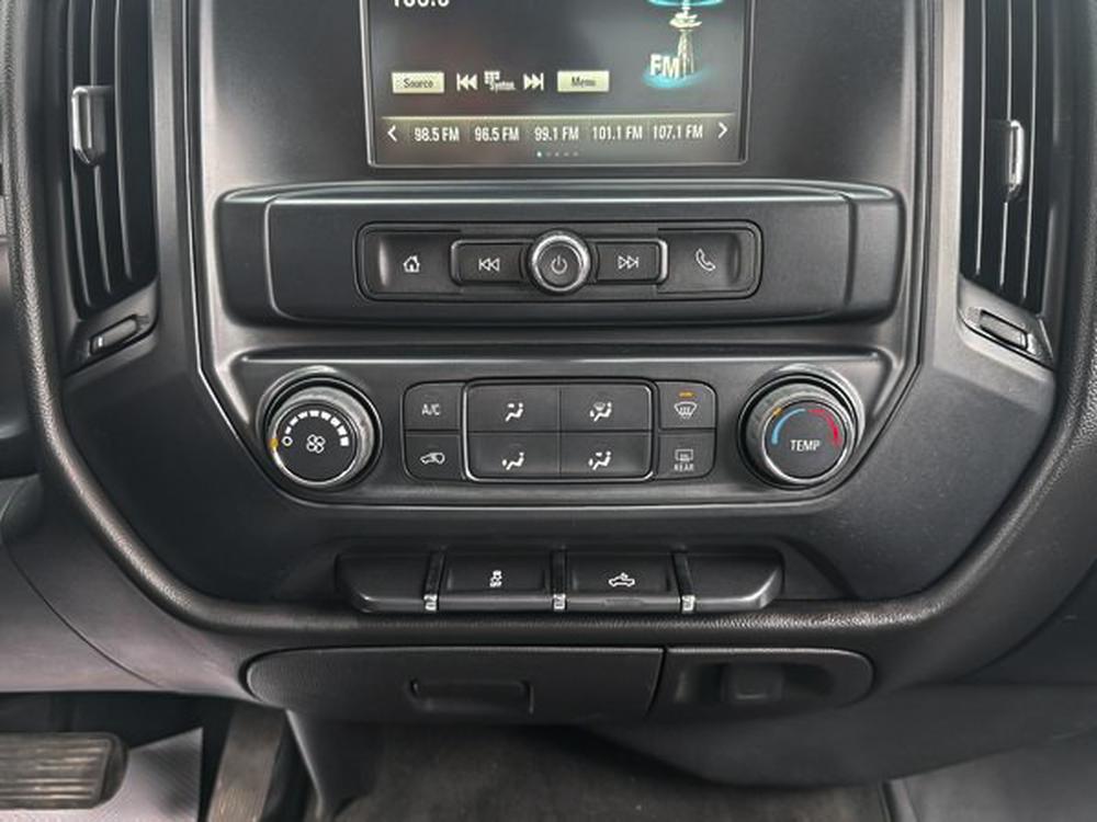 Chevrolet Silverado 1500 CUSTOM 2018 d&rsquo;occasion à vendre - 27