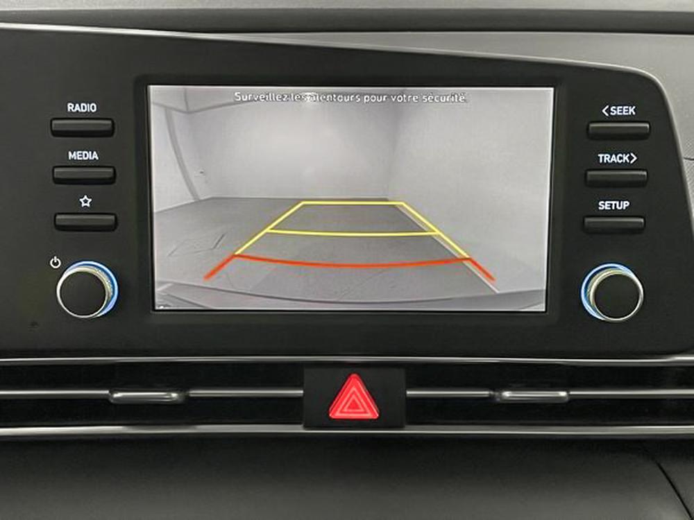 Hyundai Elantra Essential 2023 à vendre à Trois-Rivières - 23