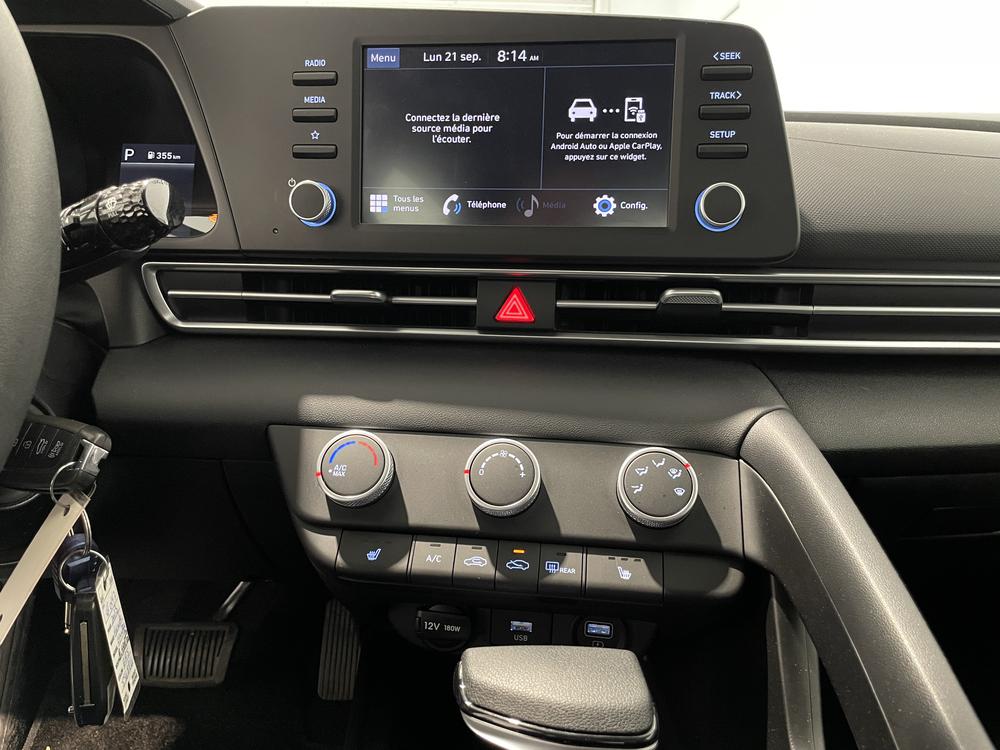 Hyundai Elantra Essential 2023 d&rsquo;occasion à vendre - 19