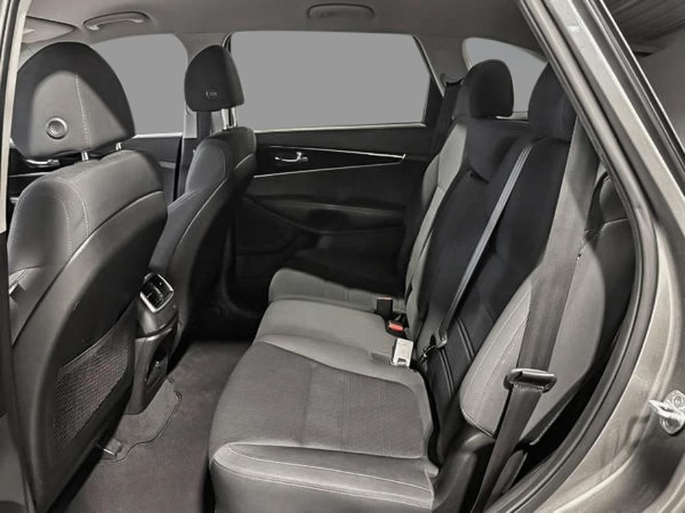 Kia Sorento LX 2018 d&rsquo;occasion à vendre - 29