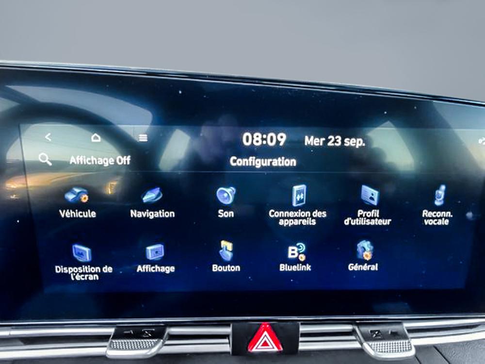 Hyundai Elantra LUXURY 2023 d&rsquo;occasion à vendre - 29