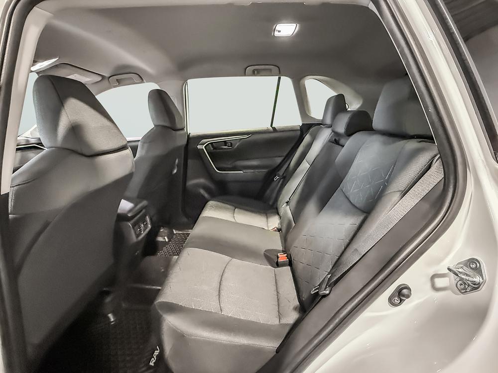 Toyota RAV4 LE AWD 2022 d&rsquo;occasion à vendre - 29