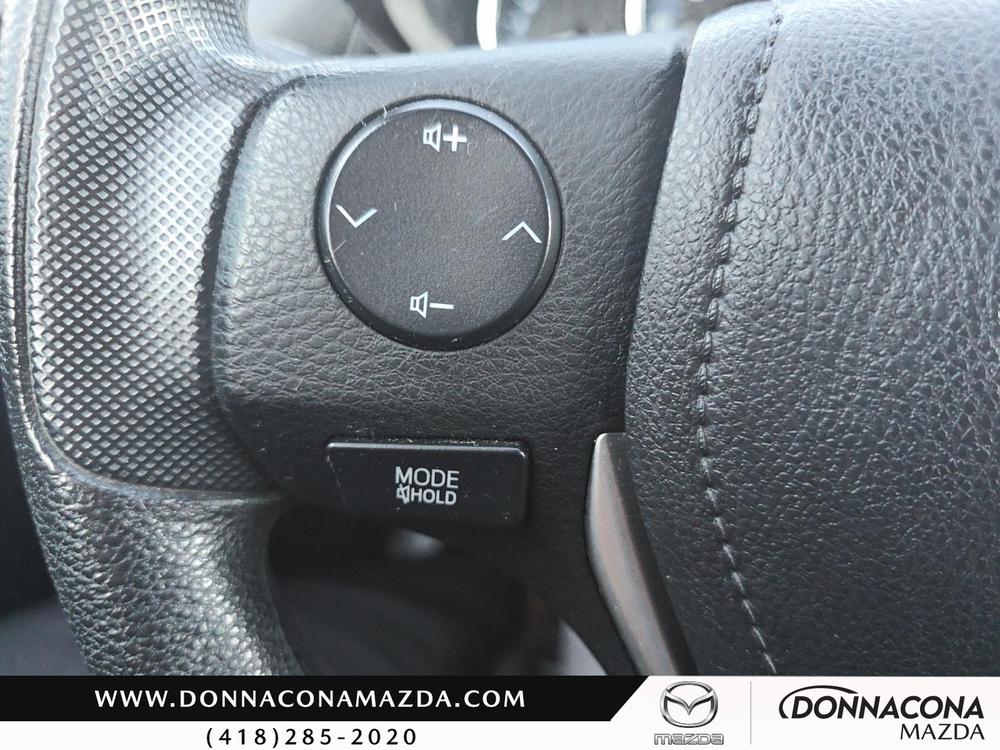 Toyota Corolla CE 2016 d&rsquo;occasion à vendre - 21