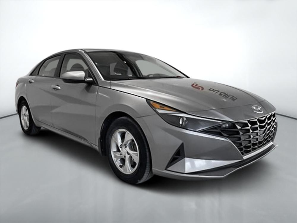 Hyundai Elantra Essential 2023 à vendre à Trois-Rivières - 1