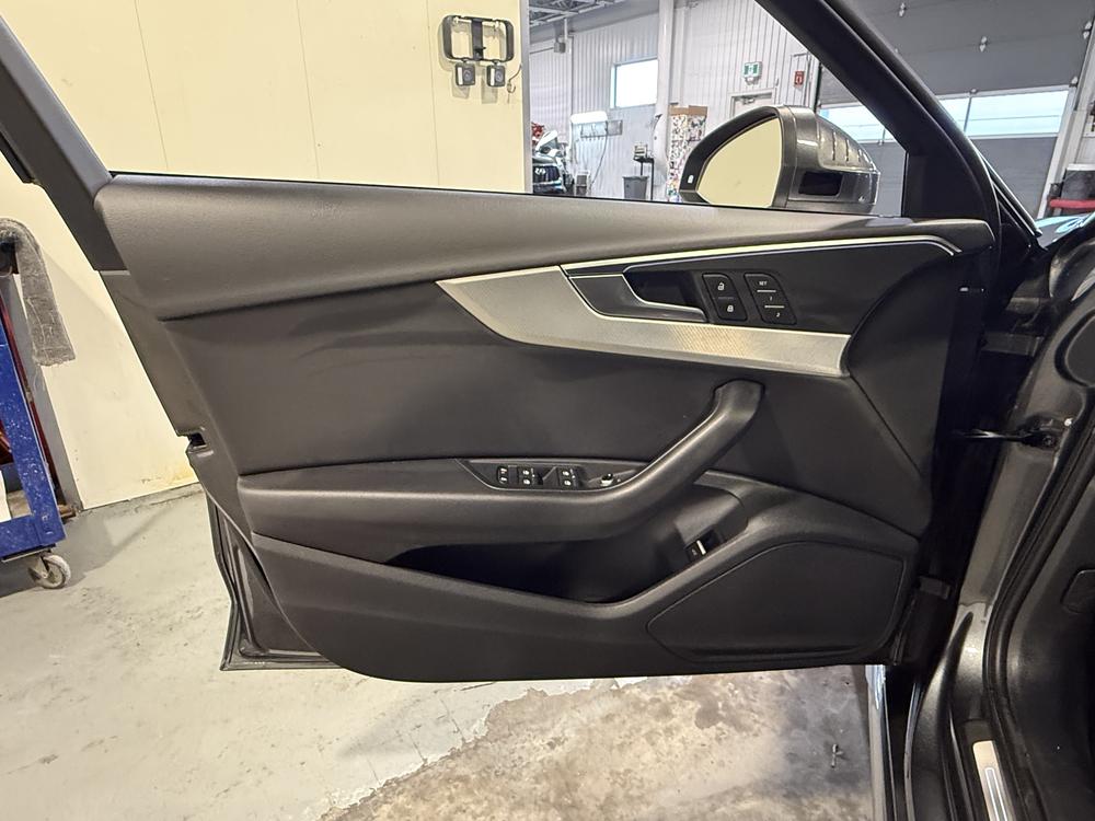 Audi berline A4 45 Progressiv Quattro 2023 d&rsquo;occasion à vendre - 14
