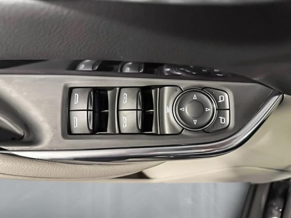 Cadillac XT4 LUXURY 2023 d&rsquo;occasion à vendre - 14