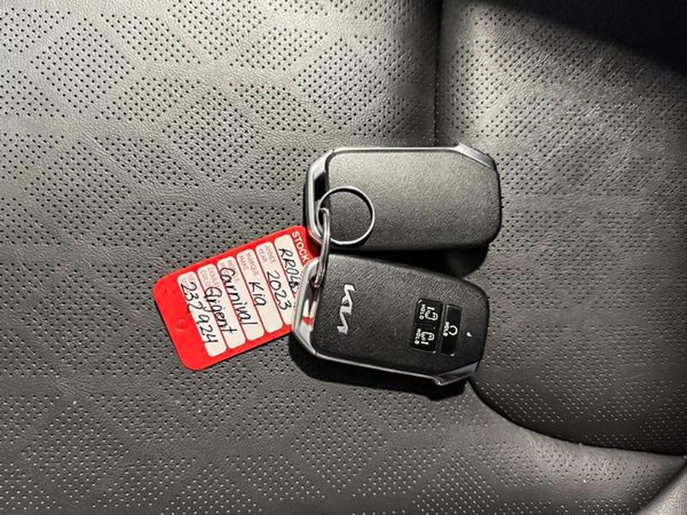 Kia Carnival EX 2023 d&rsquo;occasion à vendre - 32