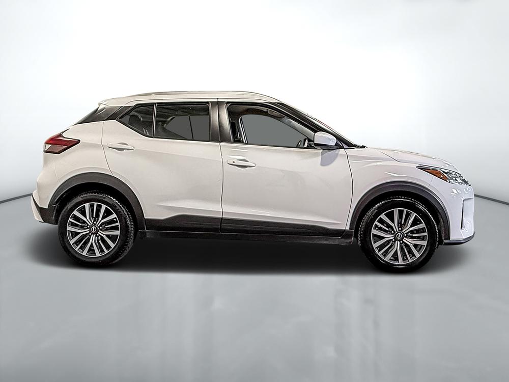 Nissan Kicks Play SV 2025 à vendre à Shawinigan - 2