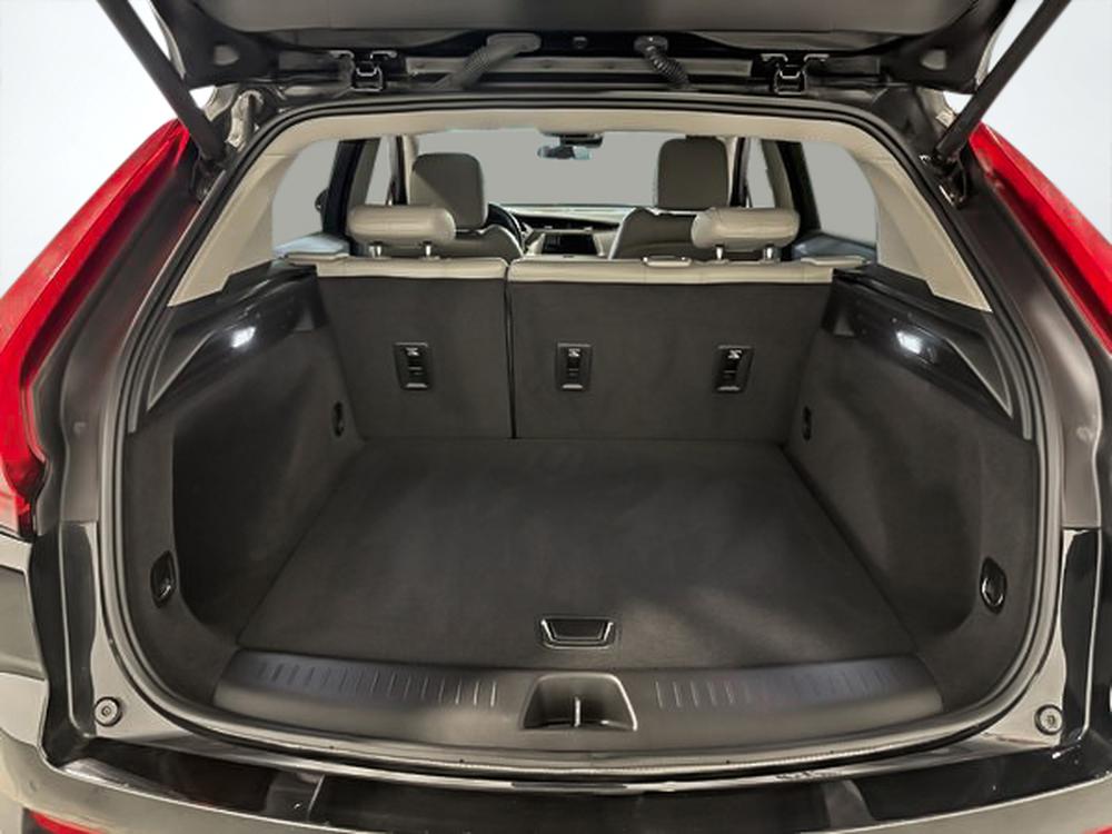 Cadillac XT4 LUXURY 2023 d&rsquo;occasion à vendre - 31