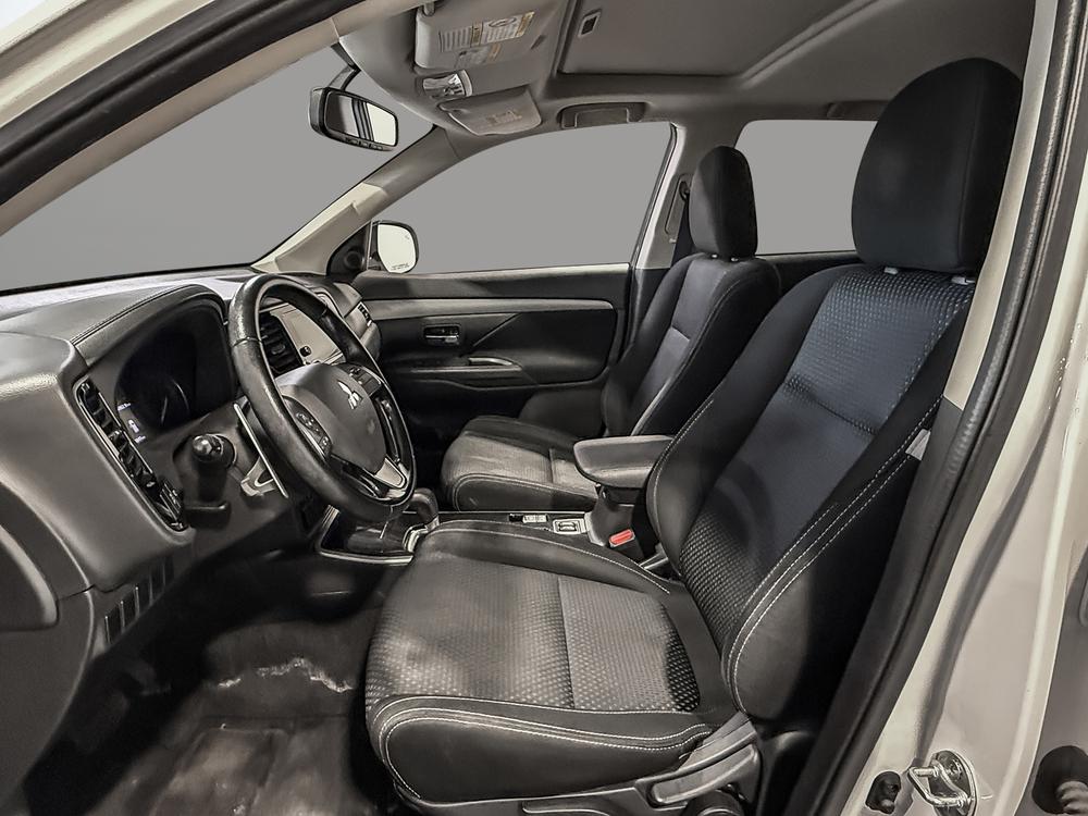Mitsubishi Outlander SE 2017 à vendre à Donnacona - 17