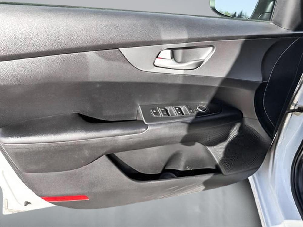 Kia Forte LX 2020 d&rsquo;occasion à vendre - 13