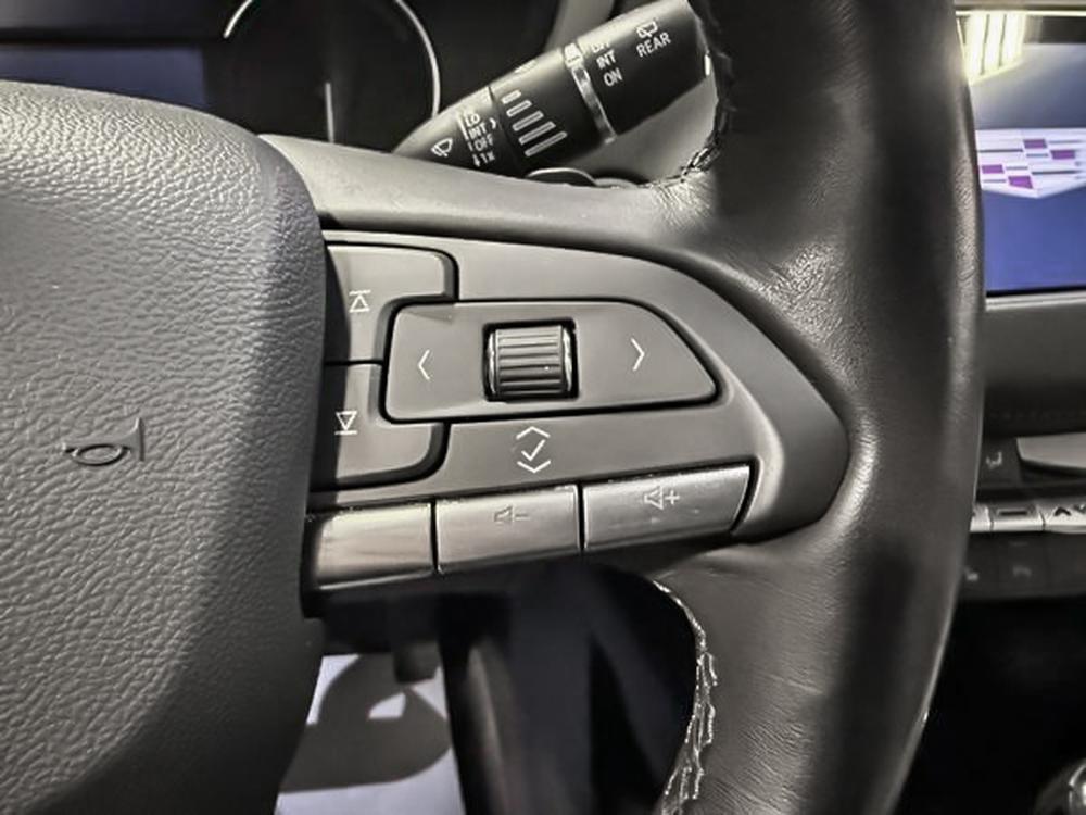 Cadillac XT4 LUXURY 2023 d&rsquo;occasion à vendre - 19