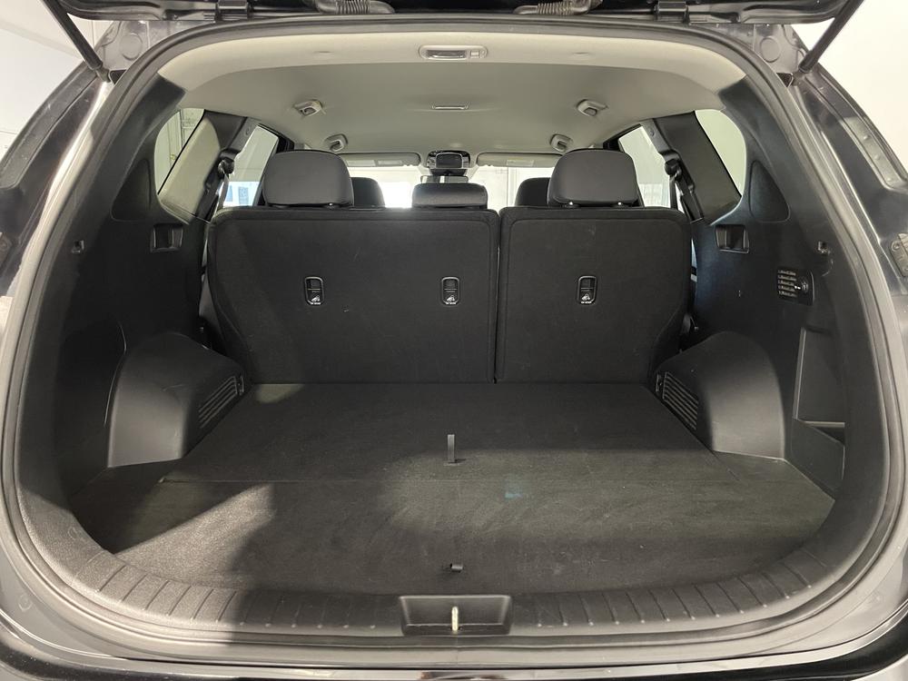 Hyundai Santa Fe Essential 2021 d&rsquo;occasion à vendre - 31