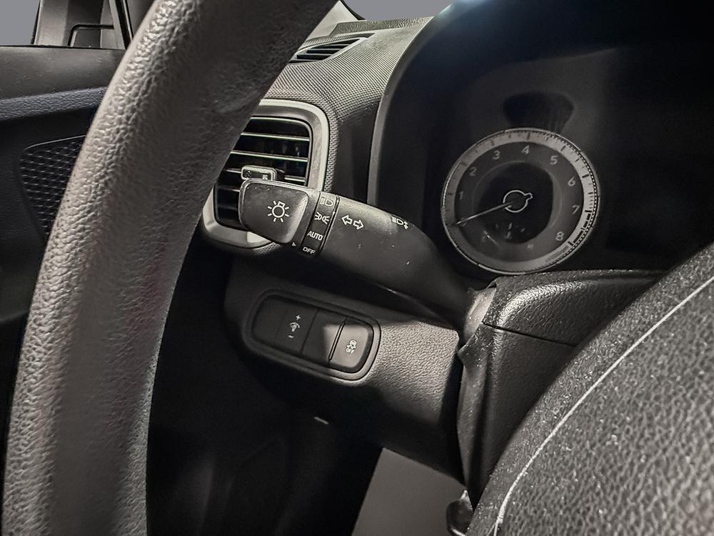 Hyundai Venue essential 2022 à vendre à Donnacona - 21