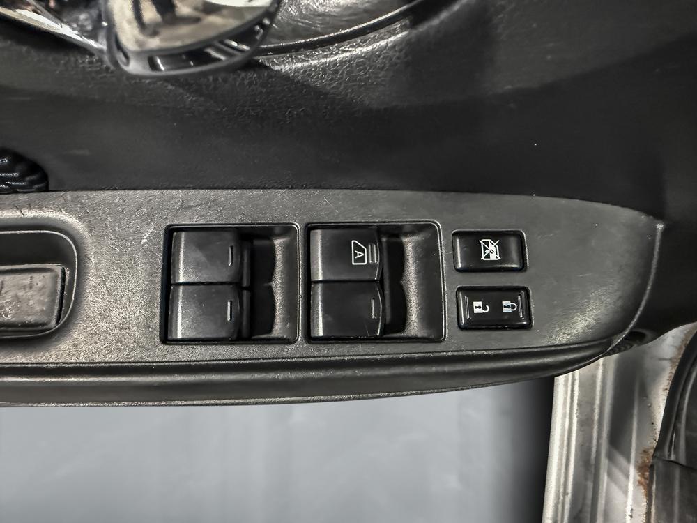 Nissan Versa Note SV 2014 à vendre à Shawinigan - 14