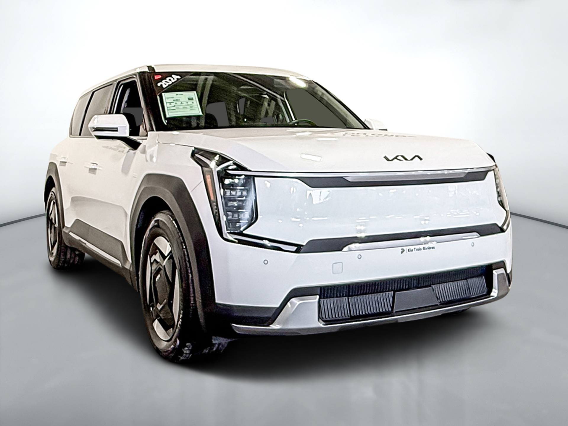 White 2024 Kia EV9 SUV / Crossover  Automatic