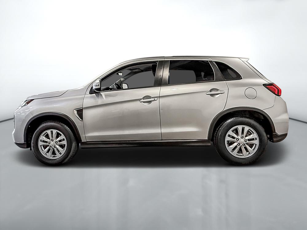 Mitsubishi RVR 2023 Argent usage à vendre Mitsubishi RVR 2023 Argent usage à vendre