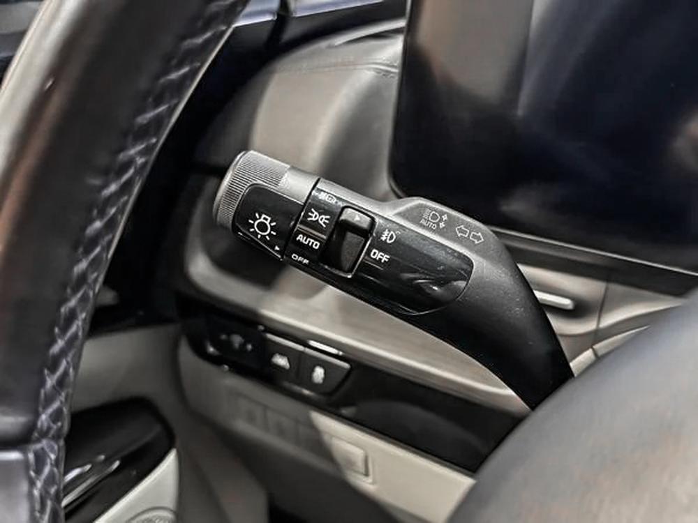 Kia Carnival EX 2023 d&rsquo;occasion à vendre - 21