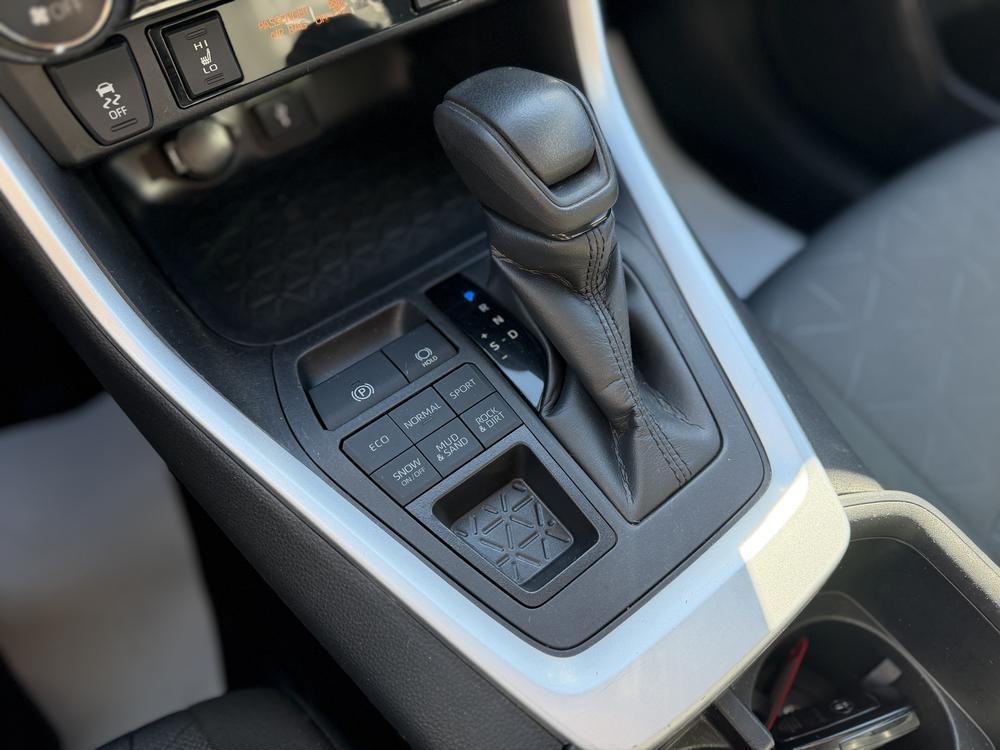 Toyota RAV4 XLE 2022 d&rsquo;occasion à vendre - 17