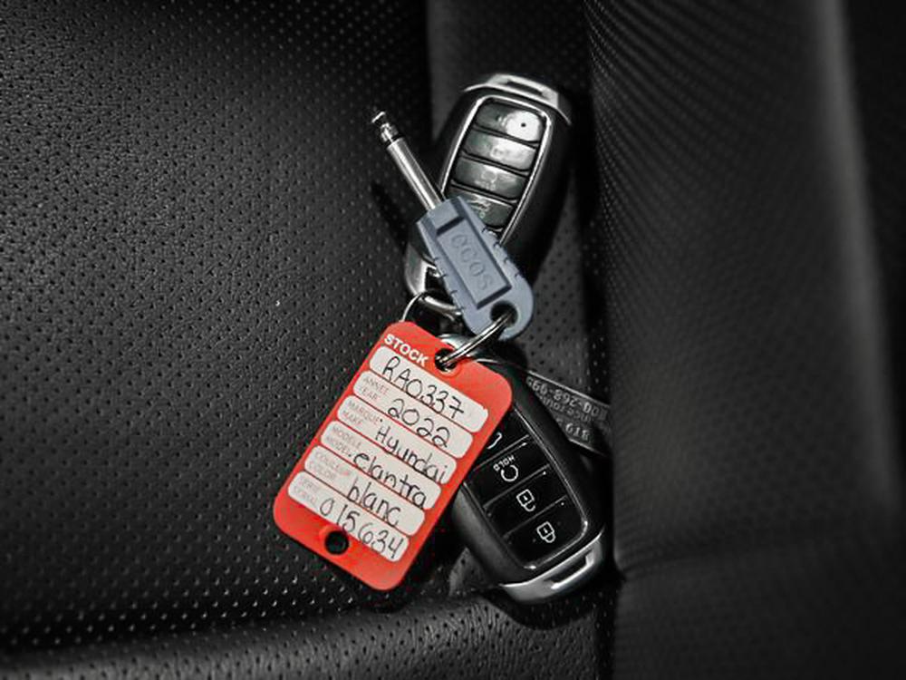 Hyundai Elantra hybride ULTIMATE 2022 d&rsquo;occasion à vendre - 35