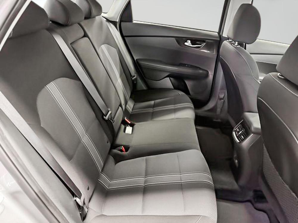 Kia Forte EX 2022 d&rsquo;occasion à vendre - 27