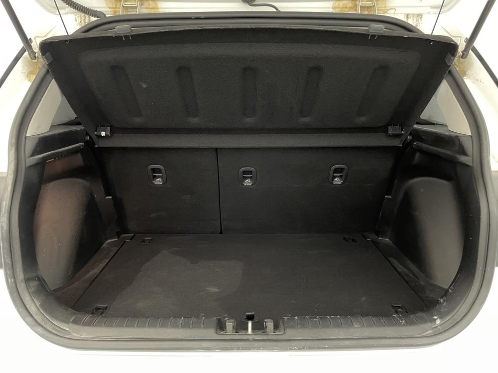 Hyundai Venue Essential 2021 d&rsquo;occasion à vendre - 27