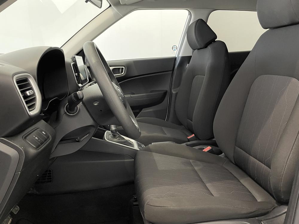 Hyundai Venue Essential 2021 d&rsquo;occasion à vendre - 12