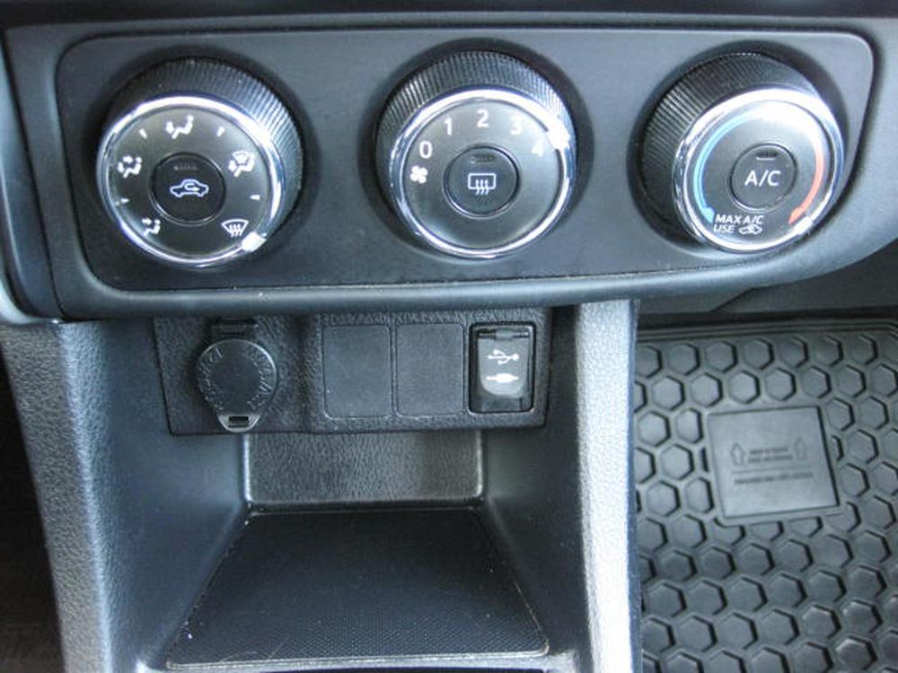 Toyota Corolla LE 2017 d&rsquo;occasion à vendre - 18