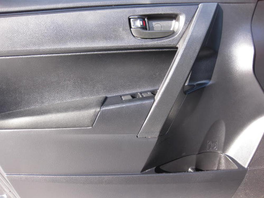 Toyota Corolla LE 2017 d&rsquo;occasion à vendre - 8