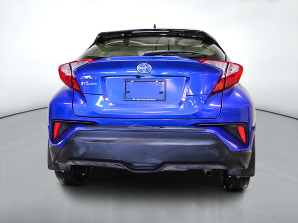Toyota C-HR LE 2022 d&rsquo;occasion à vendre - 4