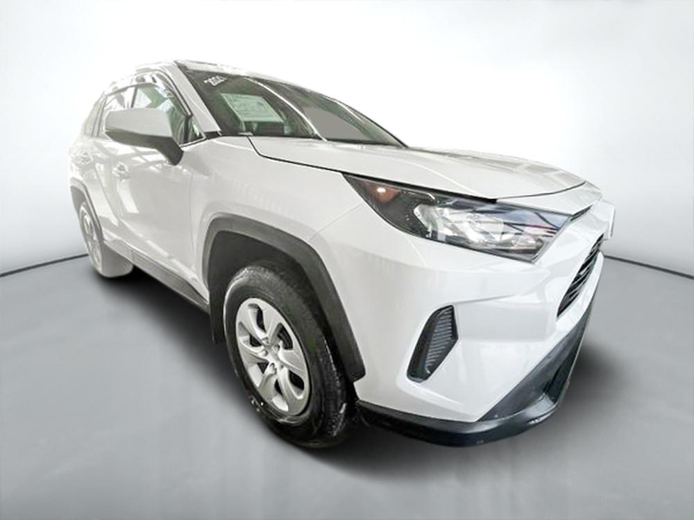 Toyota RAV4 LE