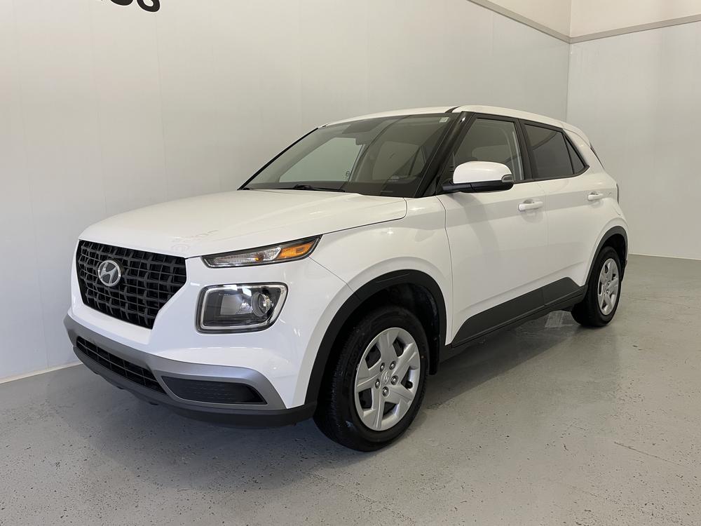 Hyundai Venue Essential 2021 d&rsquo;occasion à vendre - 3