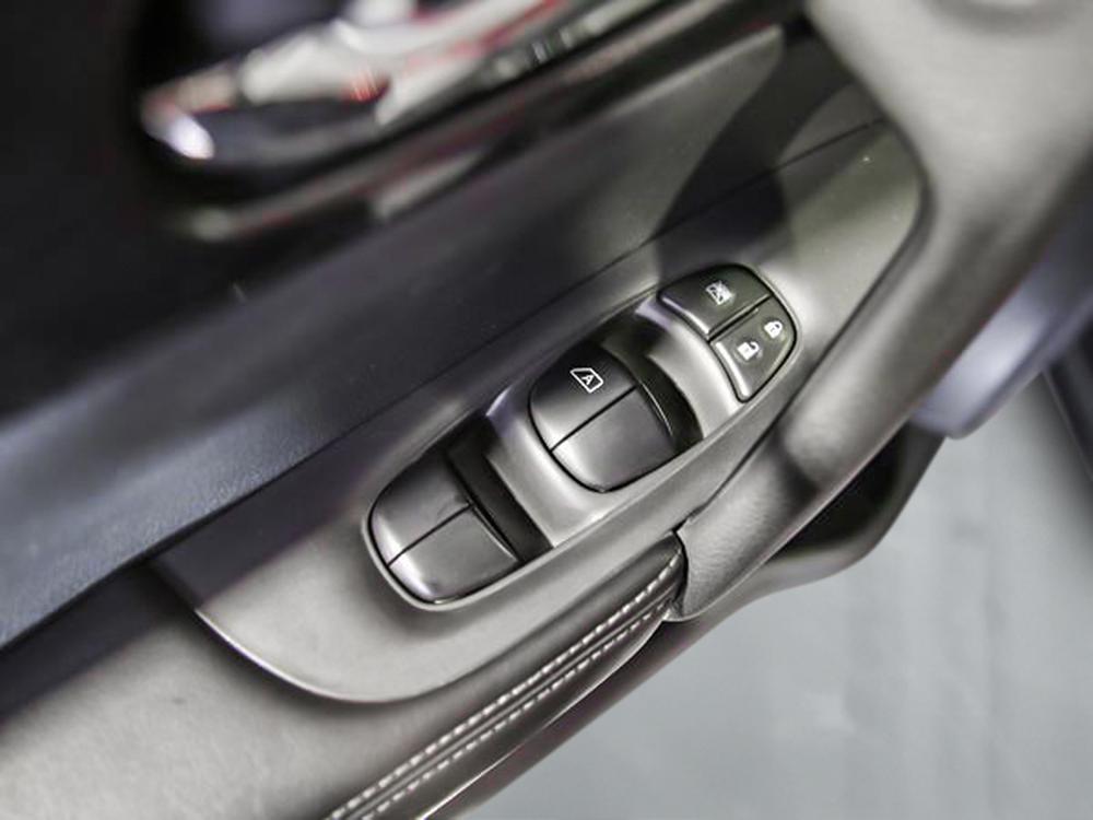 Nissan Rogue SV 2017 d&rsquo;occasion à vendre - 14