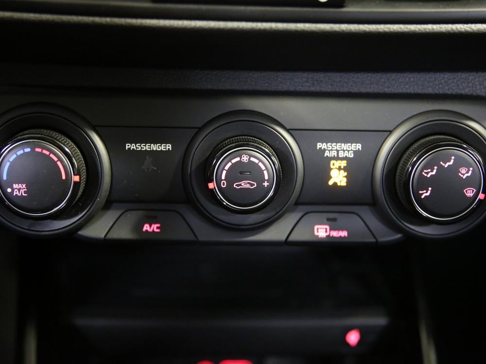 Kia Forte EX 2020 d&rsquo;occasion à vendre - 24