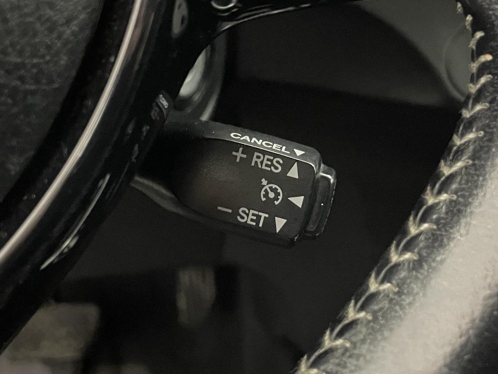 Toyota Yaris Hatchback SE / Toit noir 2018 d&rsquo;occasion à vendre - 17