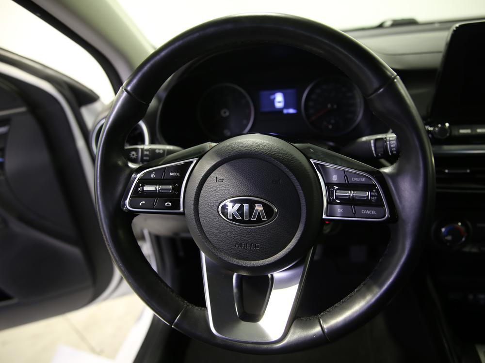 Kia Forte EX 2020 d&rsquo;occasion à vendre - 16