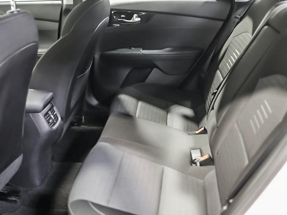 Kia Forte EX 2020 d&rsquo;occasion à vendre - 33