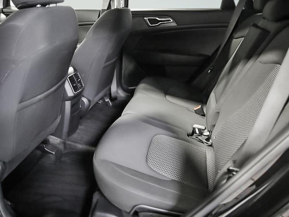 Kia Sportage LX 2023 d&rsquo;occasion à vendre - 31